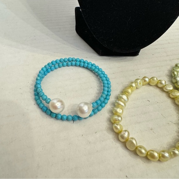 Jewelry Lot Faux Turquoise and Fresh Water Pearls Necklace and Bracelets - Picture 6 of 13